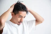 薄毛でもモテる男はやってる隠すより【整える】だけで印象は変わる